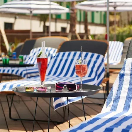 Moxy Sophia Antipolis 3* ביו