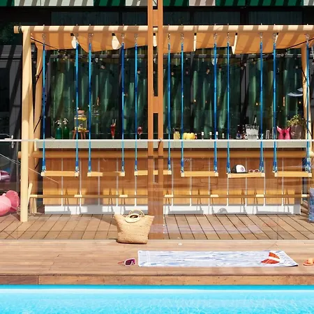 Moxy Sophia Antipolis Hotel