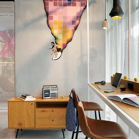 Moxy Sophia Antipolis 3*