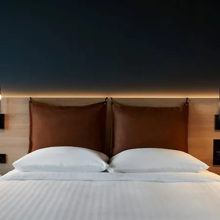 Moxy Sophia Antipolis מלון 3*